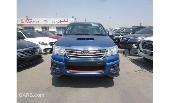 Acheter Import Voiture Toyota Hilux Bleu à Import - Dubai, Iles Acheter Import Voiture Toyota Hilux Bleu à Import - Dubai, Iles