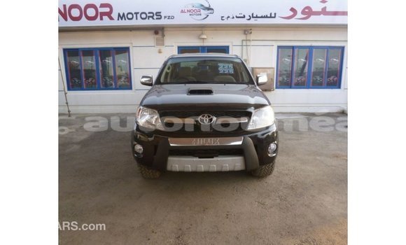 Acheter Import Voiture Toyota Hilux Noir à Import - Dubai, Iles Acheter Import Voiture Toyota Hilux Noir à Import - Dubai, Iles