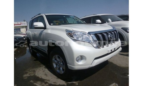 Acheter Import Voiture Toyota Prado Blanc à Import - Dubai, Iles Acheter Import Voiture Toyota Prado Blanc à Import - Dubai, Iles
