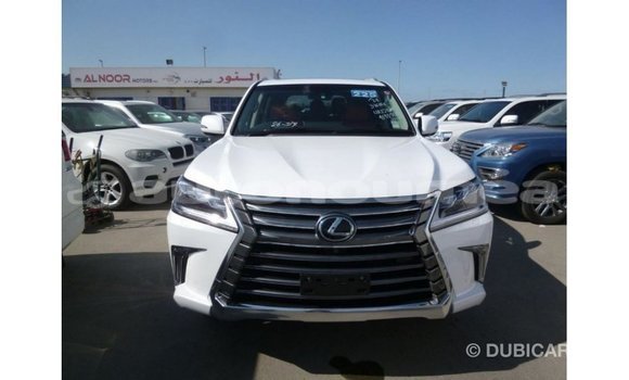Acheter Import Voiture Lexus LX Blanc à Import - Dubai, Iles Acheter Import Voiture Lexus LX Blanc à Import - Dubai, Iles