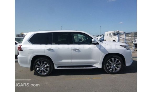 Acheter Import Voiture Lexus LX Blanc à Import - Dubai, Iles Acheter Import Voiture Lexus LX Blanc à Import - Dubai, Iles