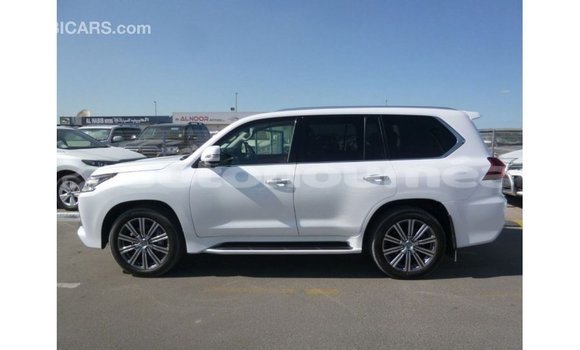 Acheter Import Voiture Lexus LX Blanc à Import - Dubai, Iles Acheter Import Voiture Lexus LX Blanc à Import - Dubai, Iles