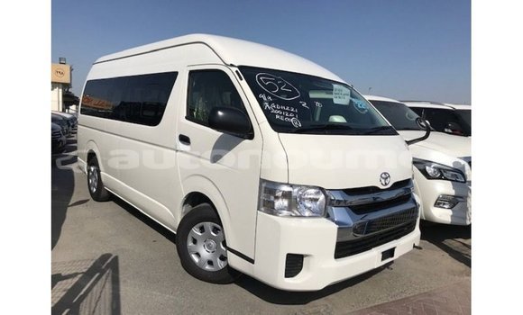Acheter Import Voiture Toyota Hiace Blanc à Import - Dubai, Iles Acheter Import Voiture Toyota Hiace Blanc à Import - Dubai, Iles
