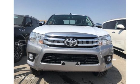 Acheter Import Voiture Toyota Hilux Autre à Import - Dubai, Iles Acheter Import Voiture Toyota Hilux Autre à Import - Dubai, Iles