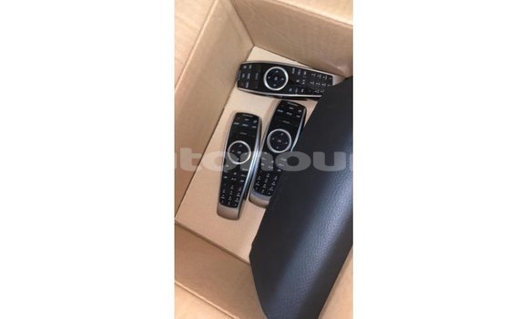 Acheter Import Voiture Mercedes-Benz 190 Noir à Import - Dubai, Iles Acheter Import Voiture Mercedes-Benz 190 Noir à Import - Dubai, Iles