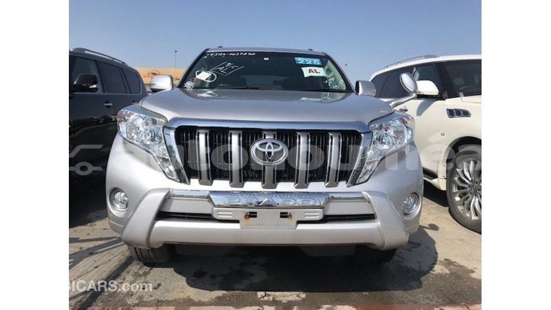 Big with watermark toyota prado iles import dubai 2923