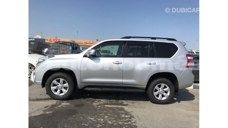 Big with watermark toyota prado iles import dubai 2923