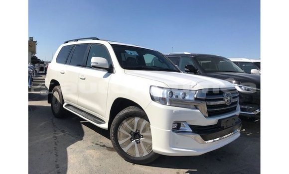 Acheter Import Voiture Toyota Land Cruiser Blanc à Import - Dubai, Iles Acheter Import Voiture Toyota Land Cruiser Blanc à Import - Dubai, Iles