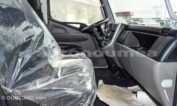 Buy Import Mitsubishi Carisma White Car in Import - Dubai in Iles Buy Import Mitsubishi Carisma White Car in Import - Dubai in Iles