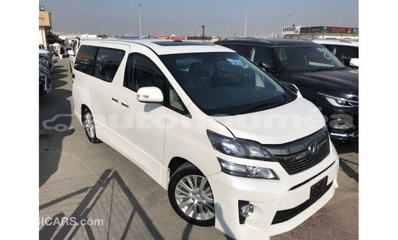Acheter Import Voiture Toyota Vellfire Blanc à Import - Dubai, Iles Acheter Import Voiture Toyota Vellfire Blanc à Import - Dubai, Iles