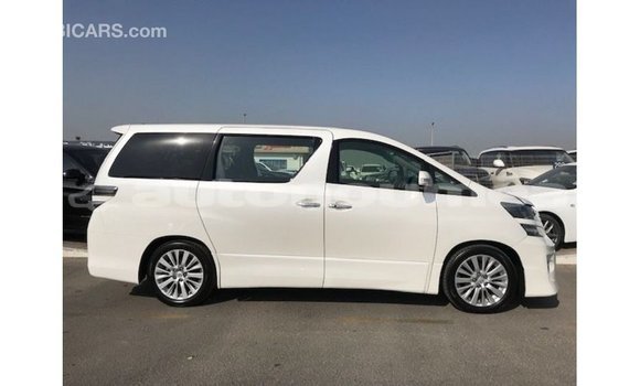 Acheter Import Voiture Toyota Vellfire Blanc à Import - Dubai, Iles Acheter Import Voiture Toyota Vellfire Blanc à Import - Dubai, Iles