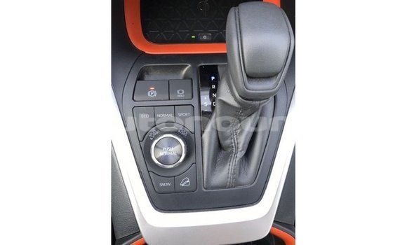 Buy Import Toyota HiAce Black Truck in Import - Dubai in Iles Buy Import Toyota HiAce Black Truck in Import - Dubai in Iles