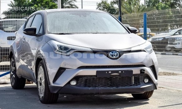 Buy Import Toyota C-HR Other Car in Import - Dubai in Iles Buy Import Toyota C-HR Other Car in Import - Dubai in Iles