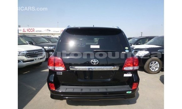 Acheter Import Voiture Toyota Land Cruiser Noir à Import - Dubai, Iles Acheter Import Voiture Toyota Land Cruiser Noir à Import - Dubai, Iles