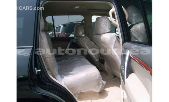 Acheter Import Voiture Toyota Land Cruiser Noir à Import - Dubai, Iles Acheter Import Voiture Toyota Land Cruiser Noir à Import - Dubai, Iles