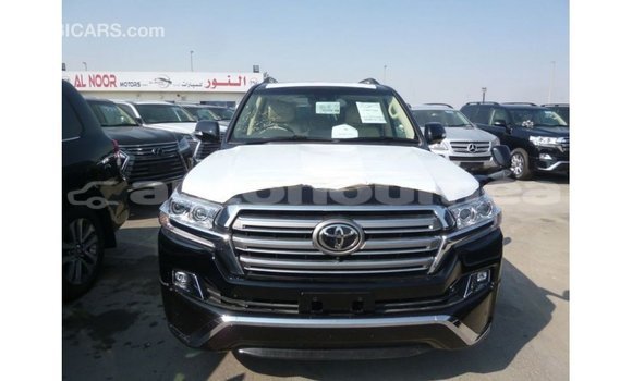 Acheter Import Voiture Toyota Land Cruiser Noir à Import - Dubai, Iles Acheter Import Voiture Toyota Land Cruiser Noir à Import - Dubai, Iles