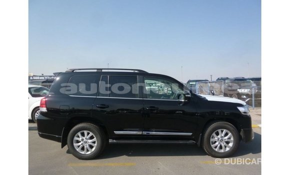 Acheter Import Voiture Toyota Land Cruiser Noir à Import - Dubai, Iles Acheter Import Voiture Toyota Land Cruiser Noir à Import - Dubai, Iles
