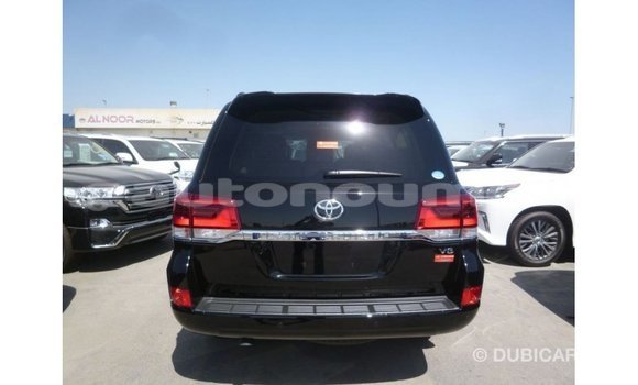 Acheter Import Voiture Toyota Land Cruiser Noir à Import - Dubai, Iles Acheter Import Voiture Toyota Land Cruiser Noir à Import - Dubai, Iles