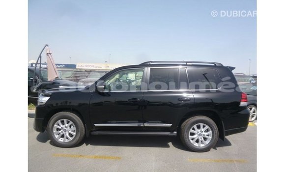 Acheter Import Voiture Toyota Land Cruiser Noir à Import - Dubai, Iles Acheter Import Voiture Toyota Land Cruiser Noir à Import - Dubai, Iles
