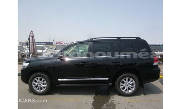Acheter Import Voiture Toyota Land Cruiser Noir à Import - Dubai, Iles Acheter Import Voiture Toyota Land Cruiser Noir à Import - Dubai, Iles
