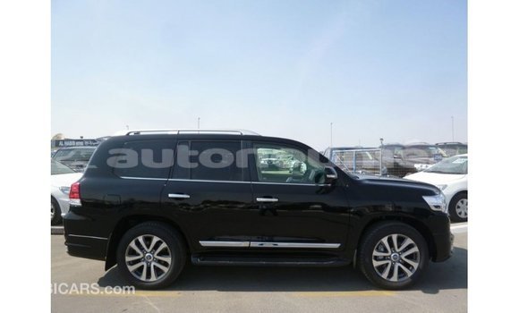 Acheter Import Voiture Toyota Land Cruiser Noir à Import - Dubai, Iles Acheter Import Voiture Toyota Land Cruiser Noir à Import - Dubai, Iles