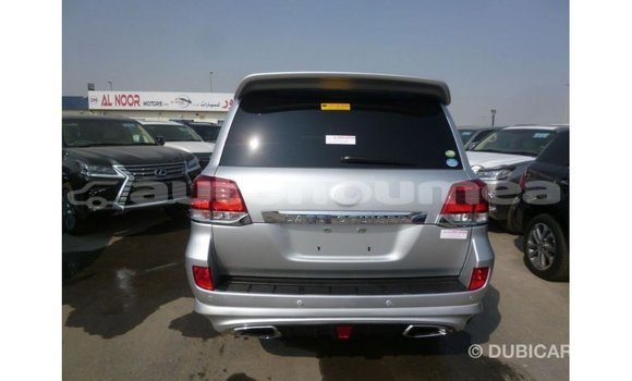 Acheter Import Voiture Toyota Land Cruiser Autre à Import - Dubai, Iles Acheter Import Voiture Toyota Land Cruiser Autre à Import - Dubai, Iles