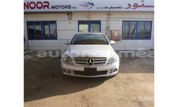 Acheter Import Voiture Mercedes-Benz 200 Autre à Import - Dubai, Iles Acheter Import Voiture Mercedes-Benz 200 Autre à Import - Dubai, Iles