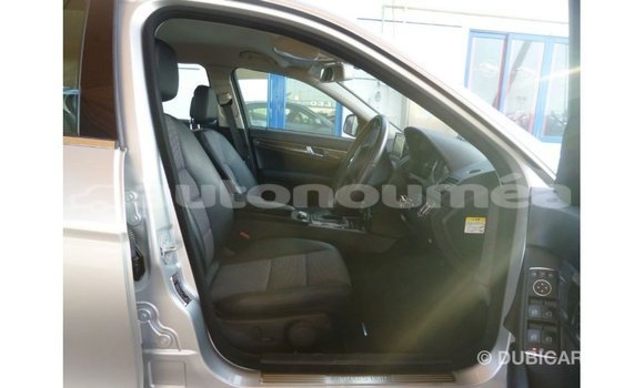 Acheter Import Voiture Mercedes-Benz 200 Autre à Import - Dubai, Iles Acheter Import Voiture Mercedes-Benz 200 Autre à Import - Dubai, Iles