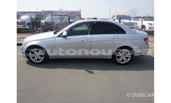 Acheter Import Voiture Mercedes-Benz 200 Autre à Import - Dubai, Iles Acheter Import Voiture Mercedes-Benz 200 Autre à Import - Dubai, Iles