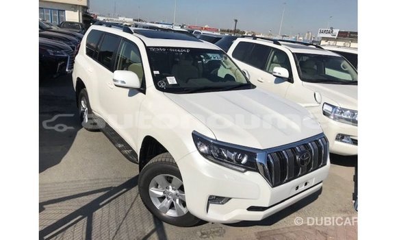 Acheter Import Voiture Toyota Prado Blanc à Import - Dubai, Iles Acheter Import Voiture Toyota Prado Blanc à Import - Dubai, Iles