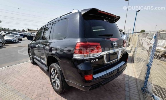 Acheter Import Voiture Toyota Land Cruiser Noir à Import - Dubai, Iles Acheter Import Voiture Toyota Land Cruiser Noir à Import - Dubai, Iles