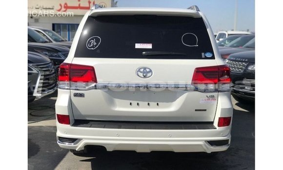 Acheter Import Voiture Toyota Land Cruiser Blanc à Import - Dubai, Iles Acheter Import Voiture Toyota Land Cruiser Blanc à Import - Dubai, Iles