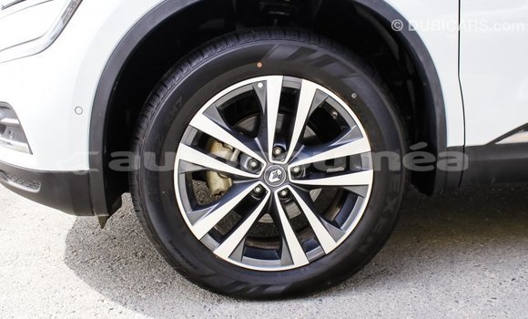 Acheter Import Voiture Renault Koleos Blanc à Import - Dubai, Iles Acheter Import Voiture Renault Koleos Blanc à Import - Dubai, Iles