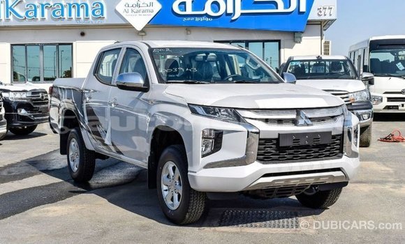 Acheter Import Voiture Mitsubishi L200 Blanc à Import - Dubai, Iles Acheter Import Voiture Mitsubishi L200 Blanc à Import - Dubai, Iles