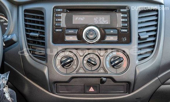 Acheter Import Voiture Mitsubishi L200 Blanc à Import - Dubai, Iles Acheter Import Voiture Mitsubishi L200 Blanc à Import - Dubai, Iles