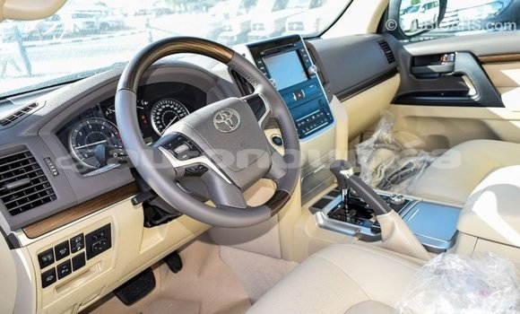 Buy Import Toyota Land Cruiser Black Car in Import - Dubai in Iles Buy Import Toyota Land Cruiser Black Car in Import - Dubai in Iles
