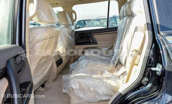 Buy Import Toyota Land Cruiser Black Car in Import - Dubai in Iles Buy Import Toyota Land Cruiser Black Car in Import - Dubai in Iles