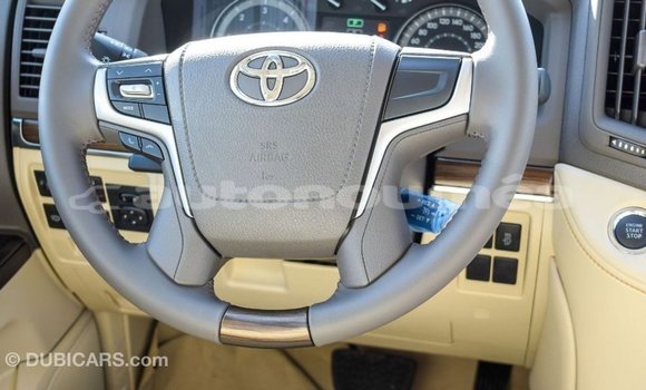 Buy Import Toyota Land Cruiser Black Car in Import - Dubai in Iles Buy Import Toyota Land Cruiser Black Car in Import - Dubai in Iles