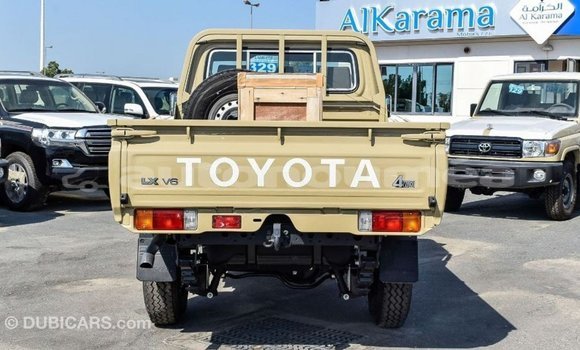 Acheter Import Voiture Toyota Land Cruiser Beige à Import - Dubai, Iles Acheter Import Voiture Toyota Land Cruiser Beige à Import - Dubai, Iles