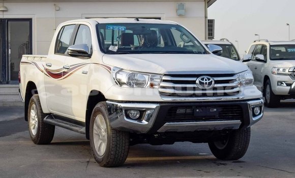 Buy Import Toyota Hilux White Car in Import - Dubai in Iles Buy Import Toyota Hilux White Car in Import - Dubai in Iles
