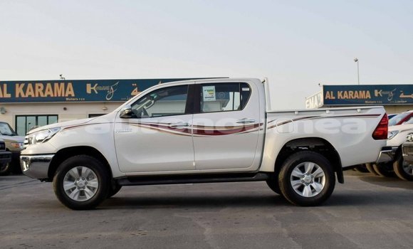 Buy Import Toyota Hilux White Car in Import - Dubai in Iles Buy Import Toyota Hilux White Car in Import - Dubai in Iles