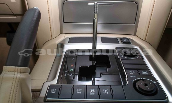 Buy Import Toyota Land Cruiser Black Car in Import - Dubai in Iles Buy Import Toyota Land Cruiser Black Car in Import - Dubai in Iles