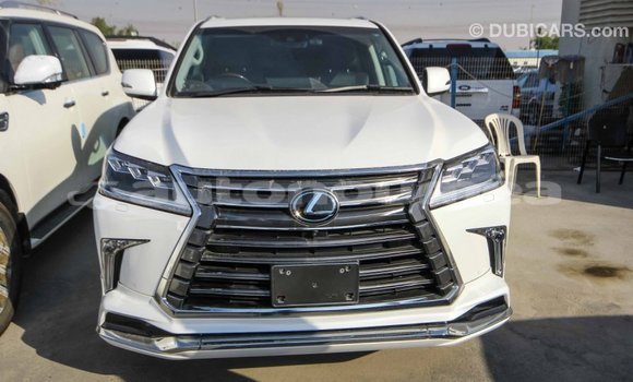 Acheter Import Voiture Lexus LX Blanc à Import - Dubai, Iles Acheter Import Voiture Lexus LX Blanc à Import - Dubai, Iles