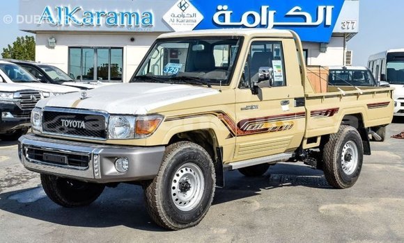 Acheter Import Voiture Toyota Land Cruiser Beige à Import - Dubai, Iles Acheter Import Voiture Toyota Land Cruiser Beige à Import - Dubai, Iles