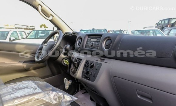 Buy Import Nissan Urvan White Car in Import - Dubai in Iles Buy Import Nissan Urvan White Car in Import - Dubai in Iles