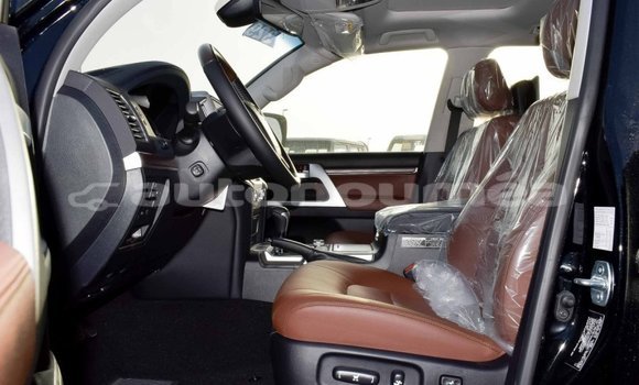 Acheter Import Voiture Toyota Land Cruiser Noir à Import - Dubai, Iles Acheter Import Voiture Toyota Land Cruiser Noir à Import - Dubai, Iles