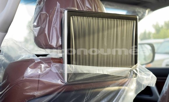 Acheter Import Voiture Toyota Land Cruiser Noir à Import - Dubai, Iles Acheter Import Voiture Toyota Land Cruiser Noir à Import - Dubai, Iles