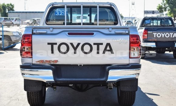 Buy Import Toyota Hilux Other Car in Import - Dubai in Iles Buy Import Toyota Hilux Other Car in Import - Dubai in Iles