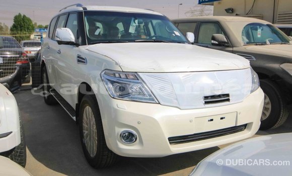 Acheter Import Voiture Nissan Patrol Blanc à Import - Dubai, Iles Acheter Import Voiture Nissan Patrol Blanc à Import - Dubai, Iles