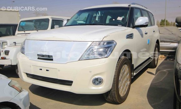 Acheter Import Voiture Nissan Patrol Blanc à Import - Dubai, Iles Acheter Import Voiture Nissan Patrol Blanc à Import - Dubai, Iles